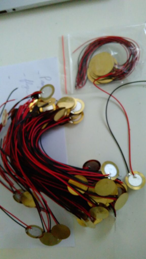 bunch of piezoelectric transducer elements for electric vibraphone prototype