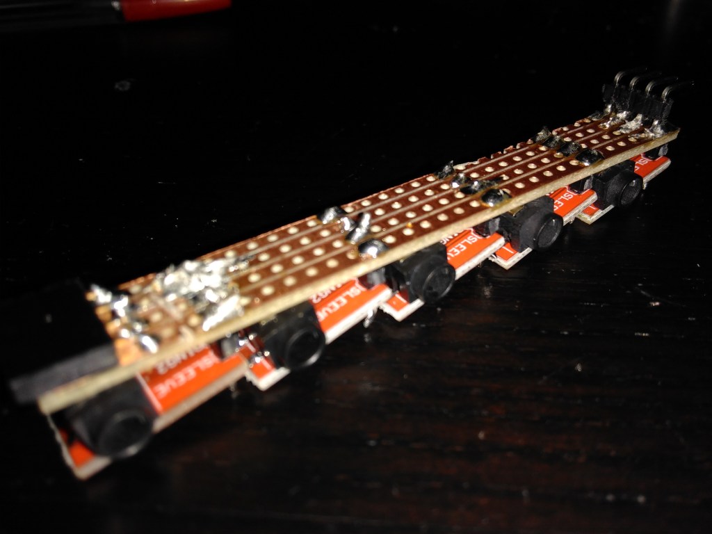 Version 2 of hubs to connect contact microphones from vibraphone to sound system with 3.5mm jack female connectors